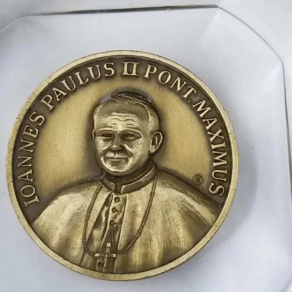 Vintage Coin Papal Visit 1979 In Lucite Pope Paperweight John Paul